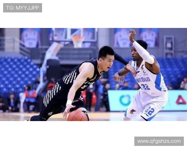 杨瀚森惊叹训练营球队防守如花般伸缩自如的精彩表现